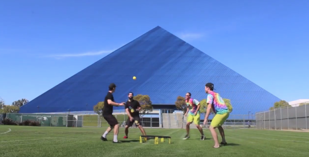 איפה אפשר לשחק ספייקבול?